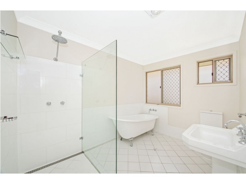12 Turnberry Drive, Victoria Point QLD 4165