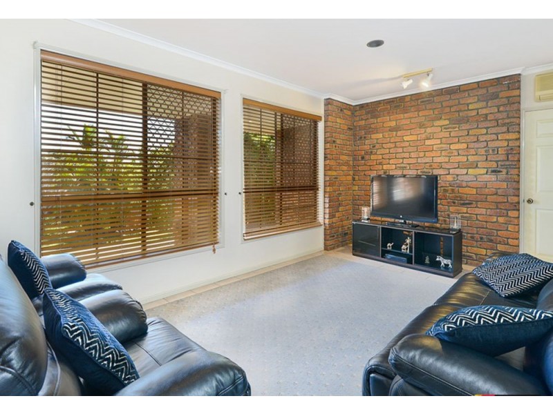 2 Troy Court, Eatons Hill QLD 4037