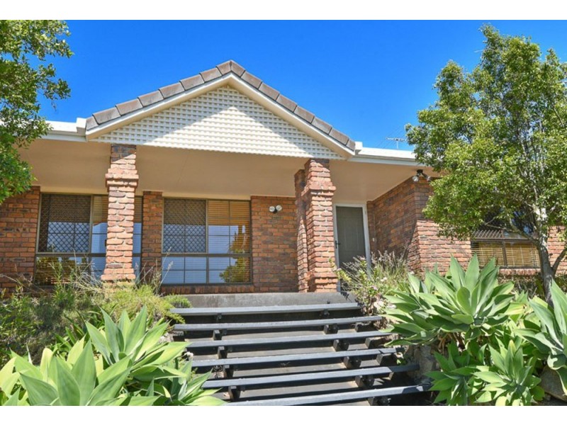 2 Troy Court, Eatons Hill QLD 4037