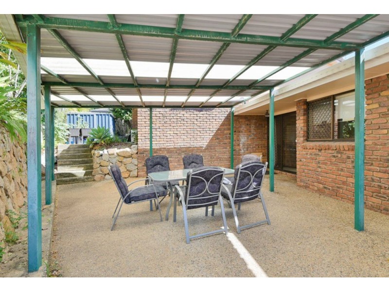 2 Troy Court, Eatons Hill QLD 4037