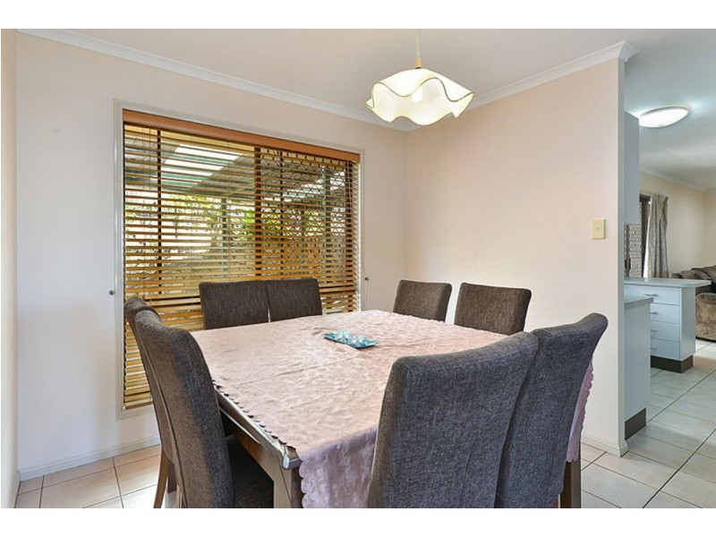 2 Troy Court, Eatons Hill QLD 4037