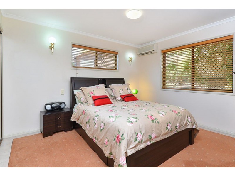 2 Troy Court, Eatons Hill QLD 4037