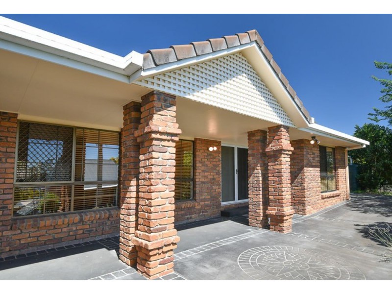 2 Troy Court, Eatons Hill QLD 4037