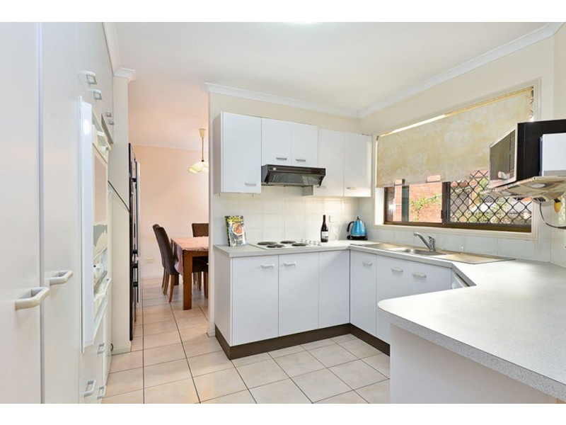 2 Troy Court, Eatons Hill QLD 4037