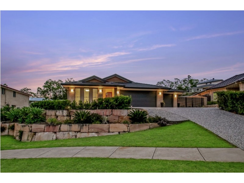 9 Dana Street, Cashmere QLD 4500