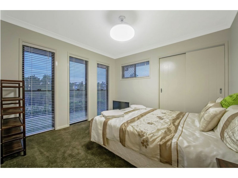 9 Dana Street, Cashmere QLD 4500