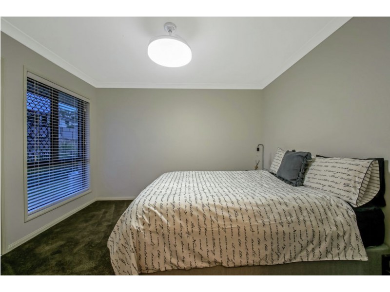 9 Dana Street, Cashmere QLD 4500