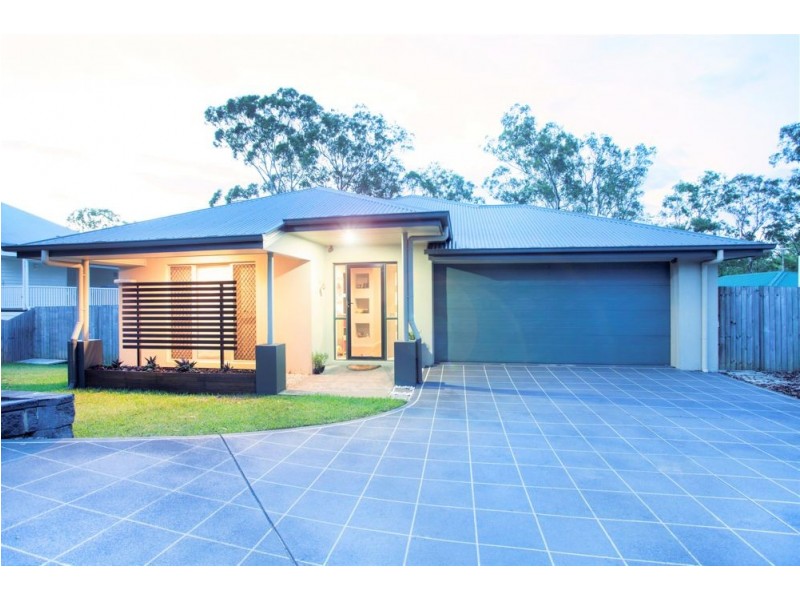 65 Kirri Avenue, Petrie QLD 4502