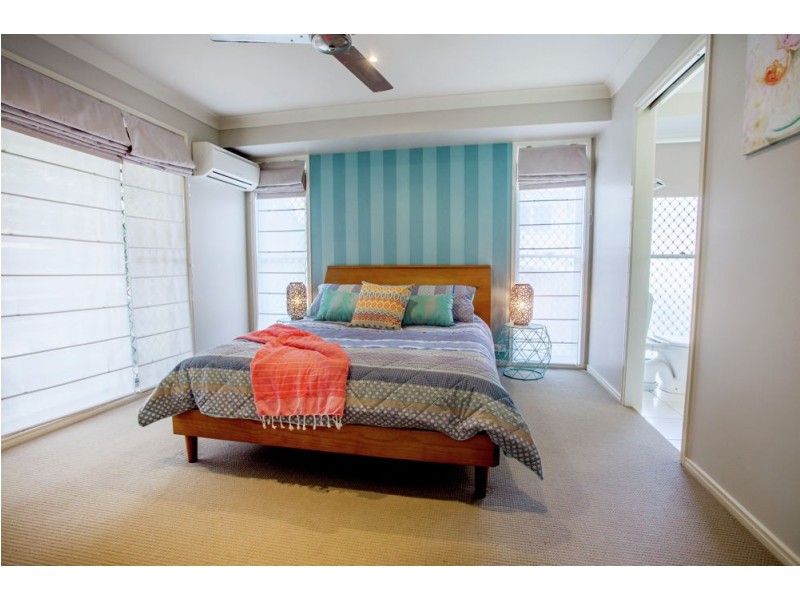 65 Kirri Avenue, Petrie QLD 4502