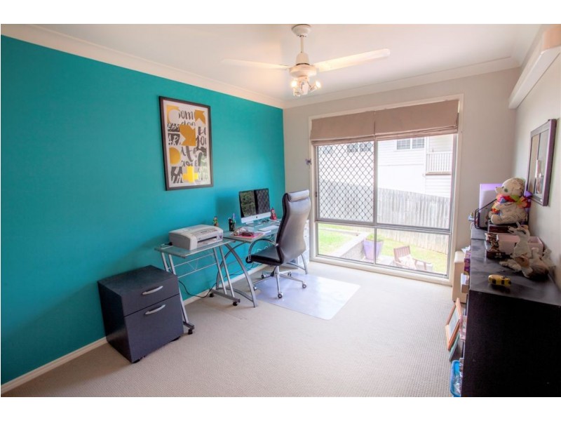 65 Kirri Avenue, Petrie QLD 4502