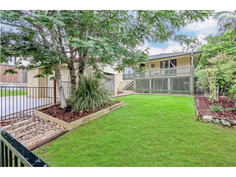6 Alawara Street, Petrie QLD 4502