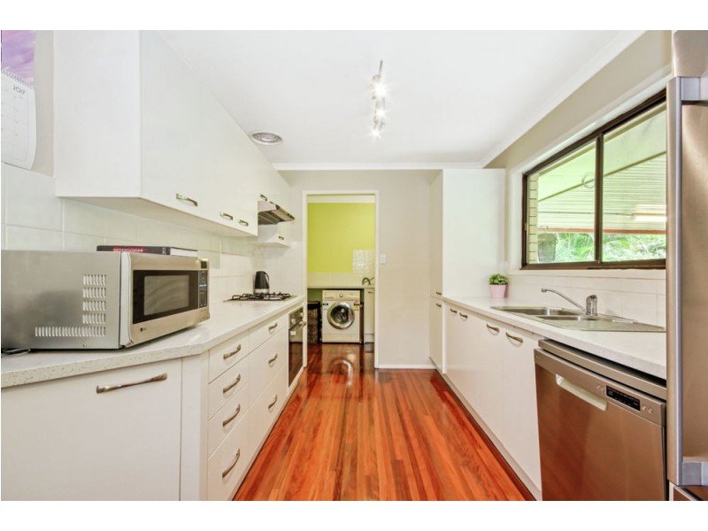 6 Alawara Street, Petrie QLD 4502