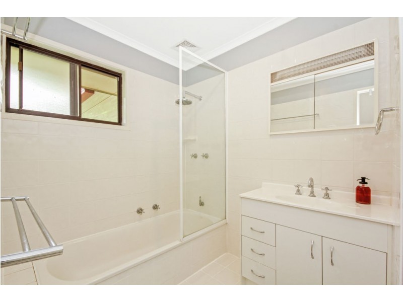 6 Alawara Street, Petrie QLD 4502