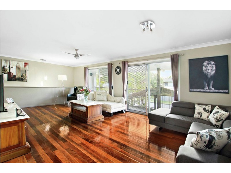 24 Jade Street, Albany Creek QLD 4035