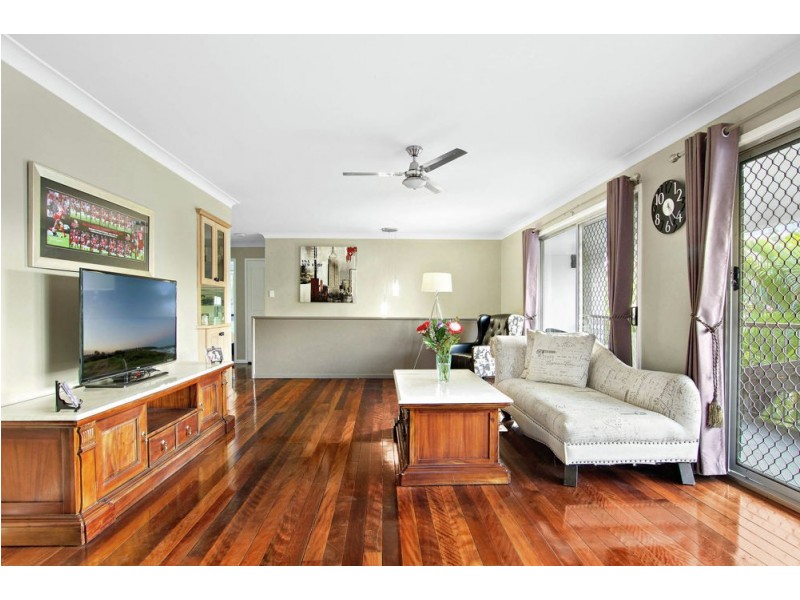 24 Jade Street, Albany Creek QLD 4035