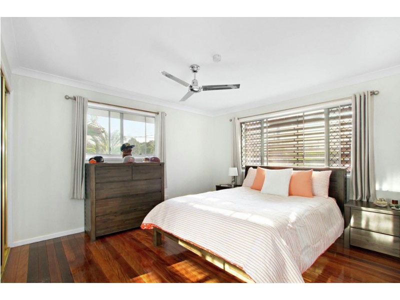 24 Jade Street, Albany Creek QLD 4035