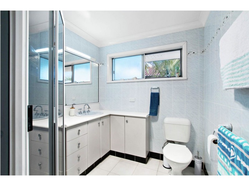 24 Jade Street, Albany Creek QLD 4035