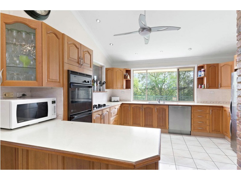 13 Beech Drive, Cashmere QLD 4500