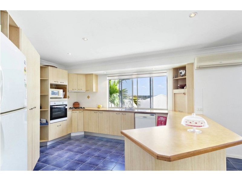 19 Valencia Court, Eatons Hill QLD 4037