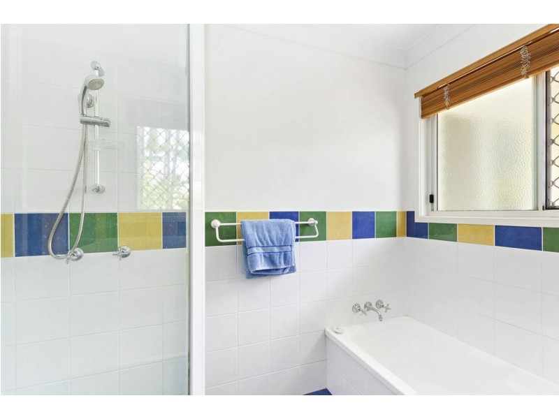 19 Valencia Court, Eatons Hill QLD 4037