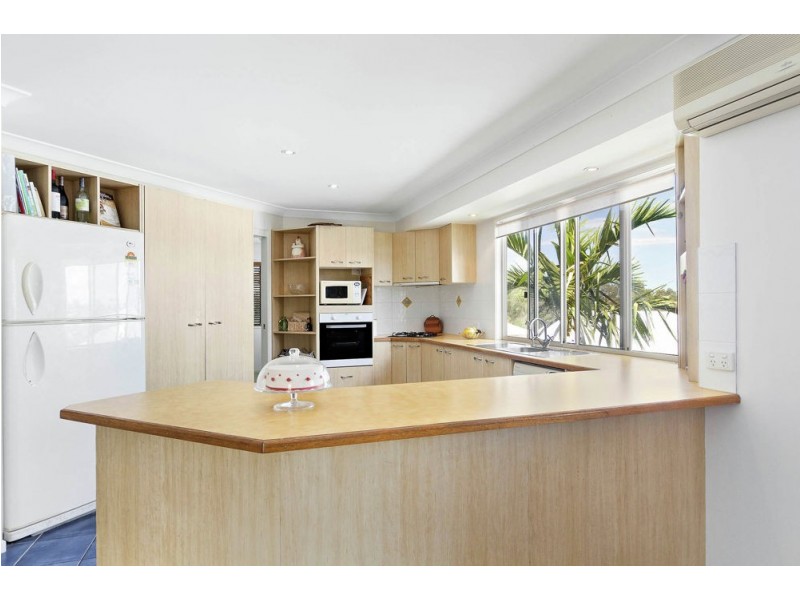 19 Valencia Court, Eatons Hill QLD 4037