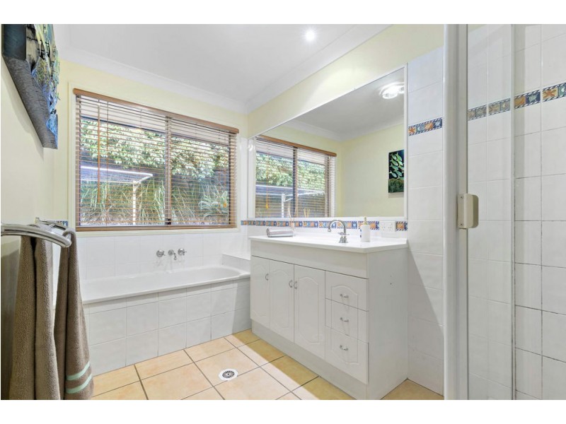 5 Major Court, Cashmere QLD 4500