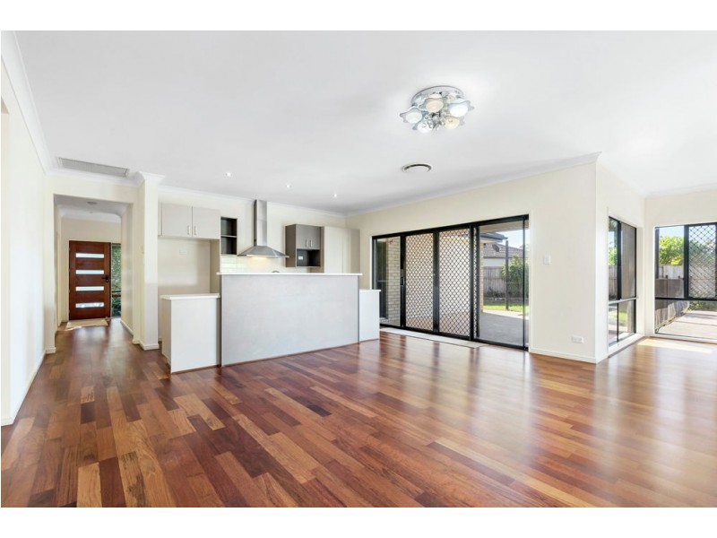 6 Kangaroo Street, North Lakes QLD 4509