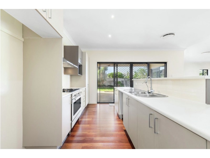 6 Kangaroo Street, North Lakes QLD 4509