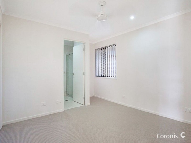 2/25 Fern Parade, Griffin QLD 4503