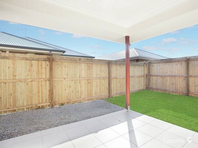 2/25 Fern Parade, Griffin QLD 4503