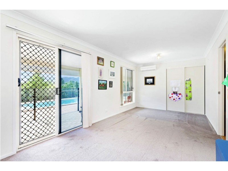 4 Tea Tree Close, Samford Valley QLD 4520