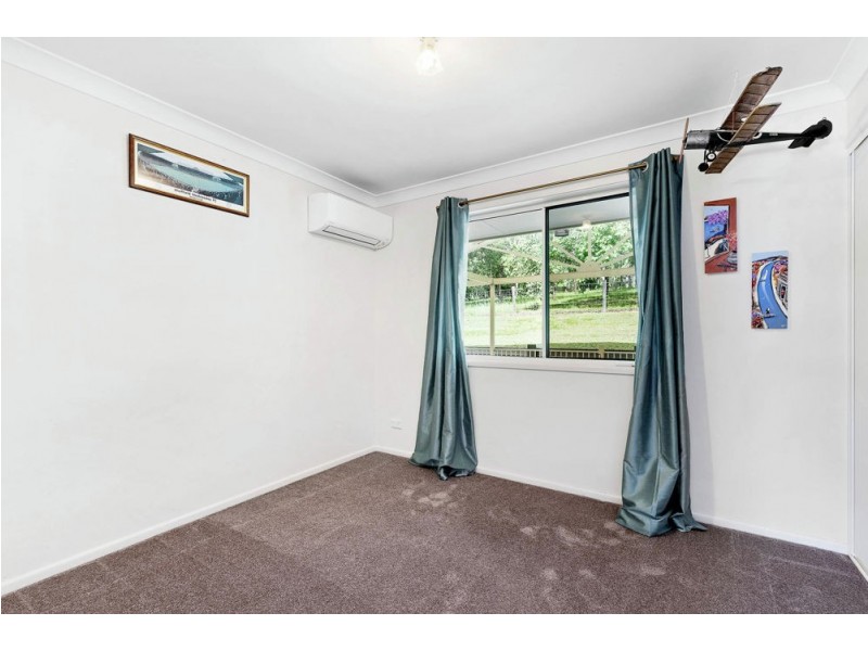 4 Tea Tree Close, Samford Valley QLD 4520