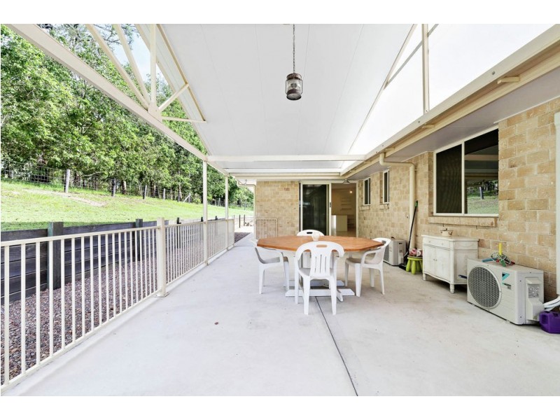 4 Tea Tree Close, Samford Valley QLD 4520