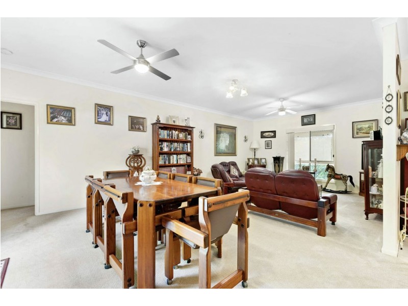 4 Tea Tree Close, Samford Valley QLD 4520