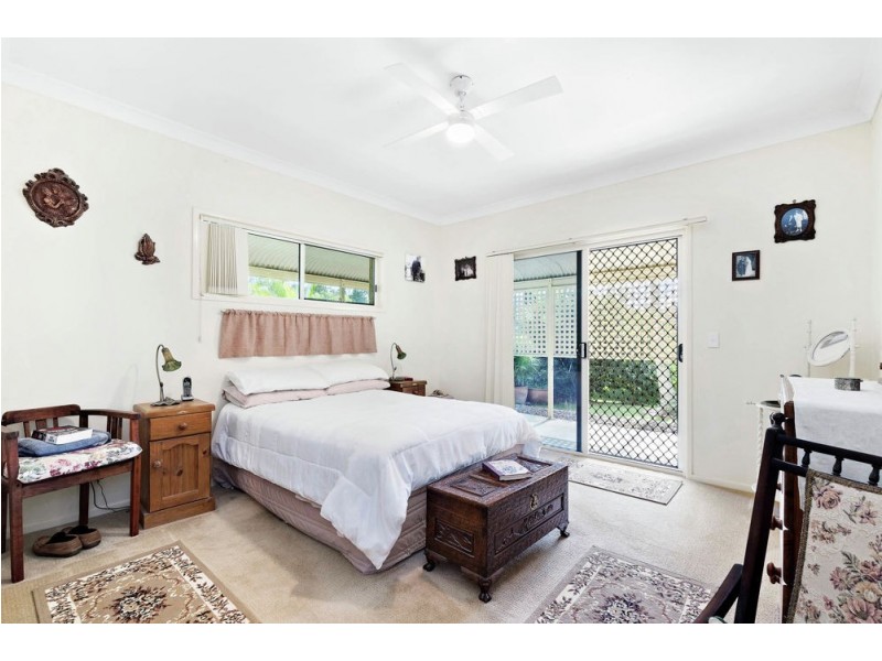 4 Tea Tree Close, Samford Valley QLD 4520