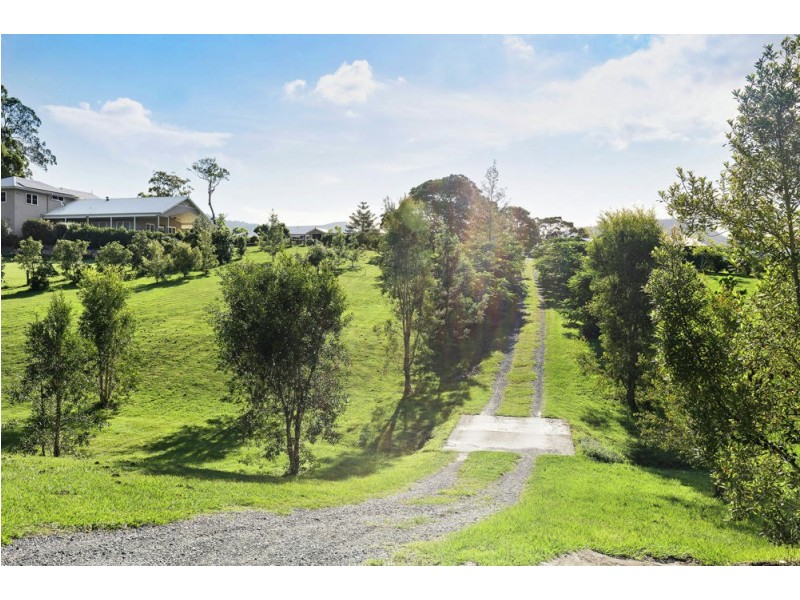 4 Tea Tree Close, Samford Valley QLD 4520