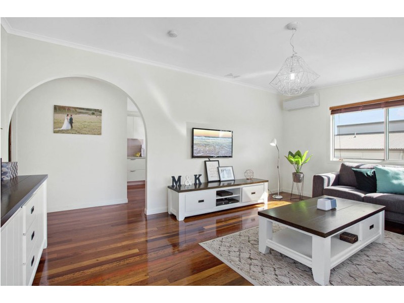 8 Paul Street, Kallangur QLD 4503