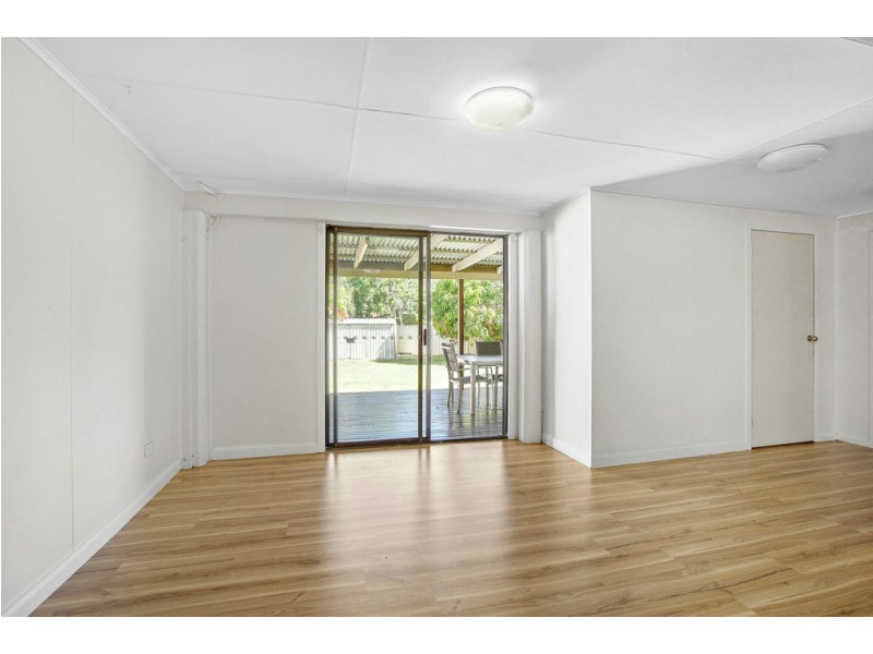 8 Paul Street, Kallangur QLD 4503