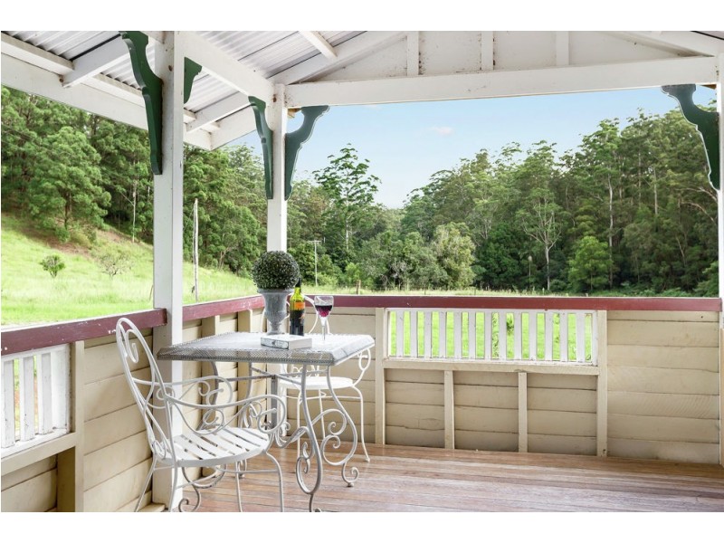 1 Chambers Road, Mount Pleasant QLD 4521