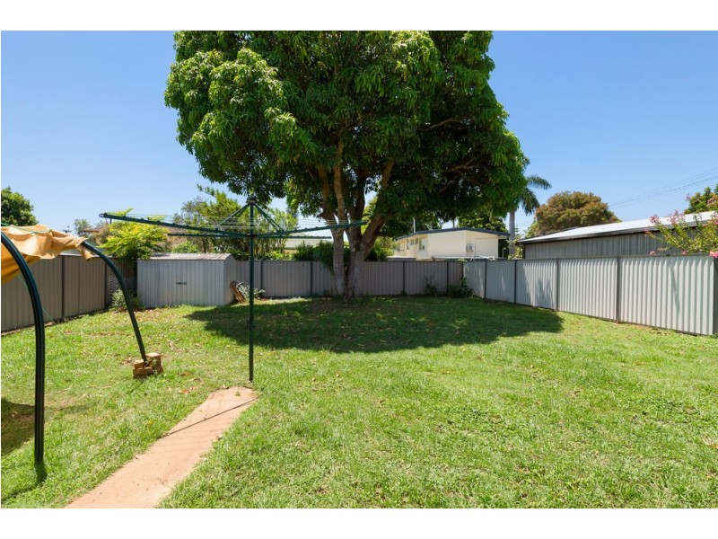 21 Bateman Street, Strathpine QLD 4500