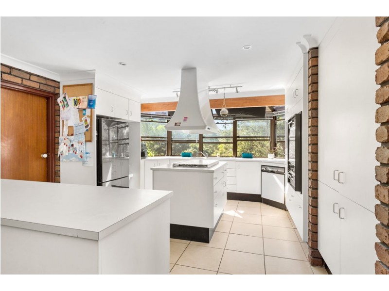 31 Branch Creek Road, Clear Mountain QLD 4500