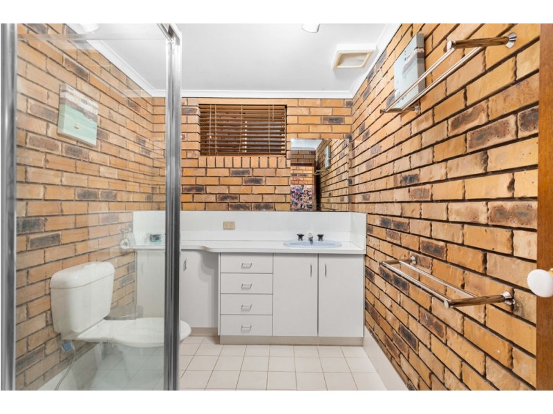 31 Branch Creek Road, Clear Mountain QLD 4500