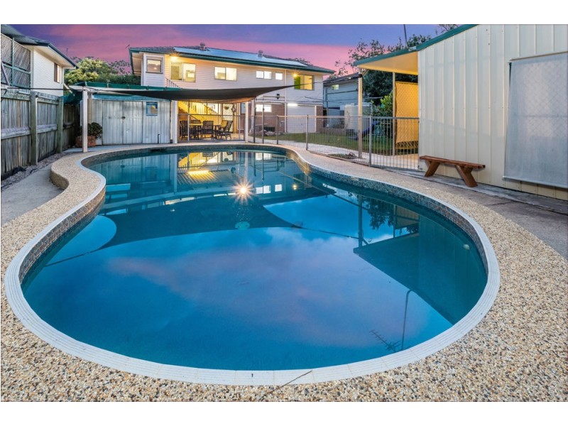 17 Lord Byron Parade, Strathpine QLD 4500