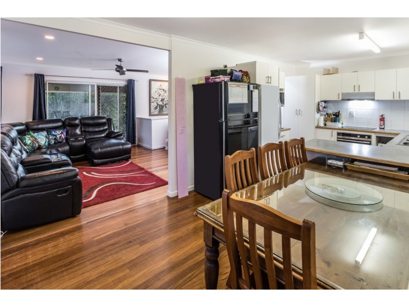 17 Lord Byron Parade, Strathpine QLD 4500