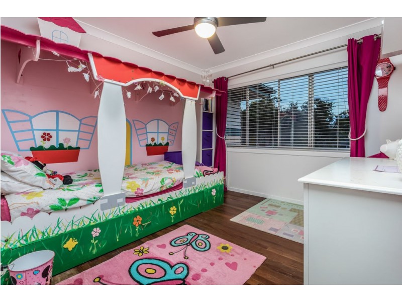 17 Lord Byron Parade, Strathpine QLD 4500