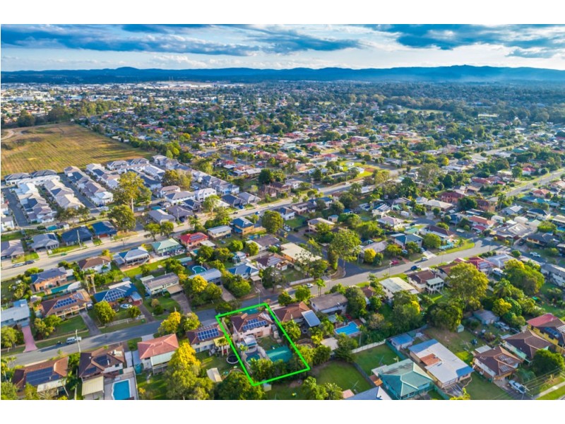 17 Lord Byron Parade, Strathpine QLD 4500