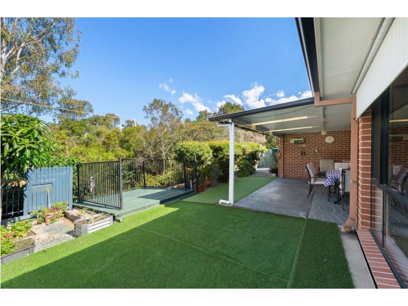 35 Kirri Avenue, Petrie QLD 4502