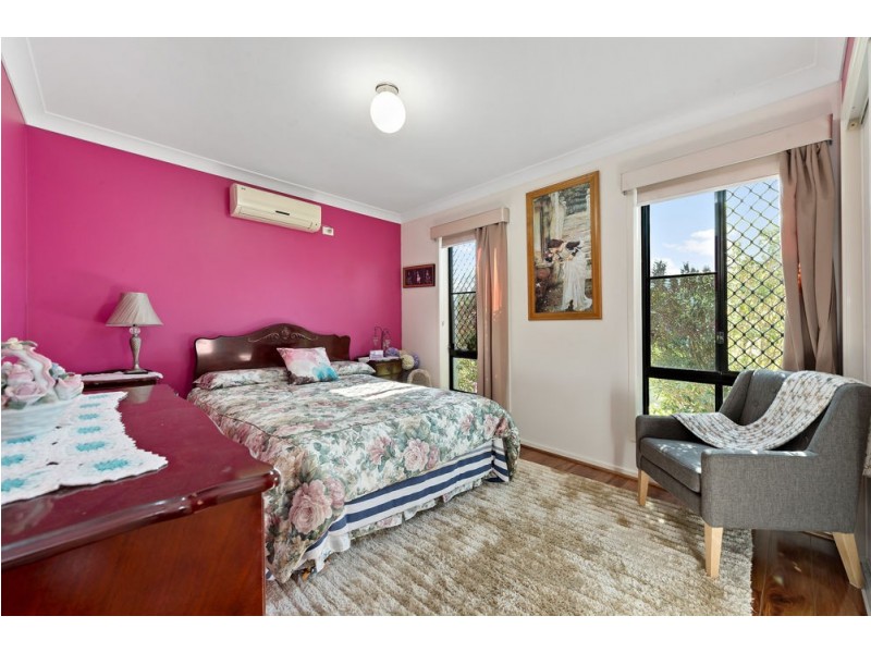 35 Kirri Avenue, Petrie QLD 4502