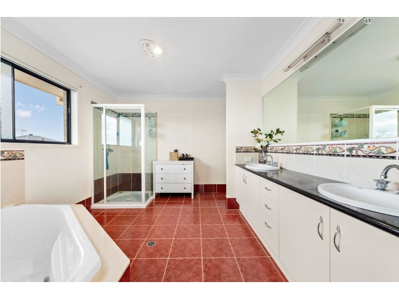 7 Hazelnut Close, Warner QLD 4500