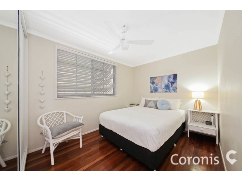 35 Pearl Street, Scarborough QLD 4020